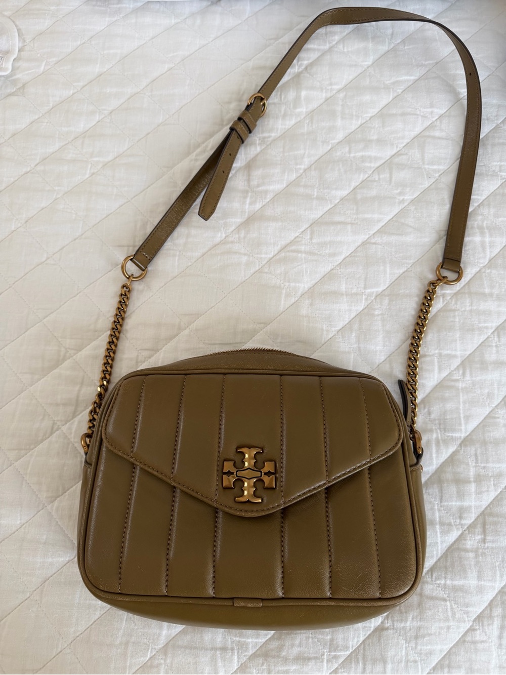 Tory Burch Kira Quilted Camera Bag - Toasted Sesame